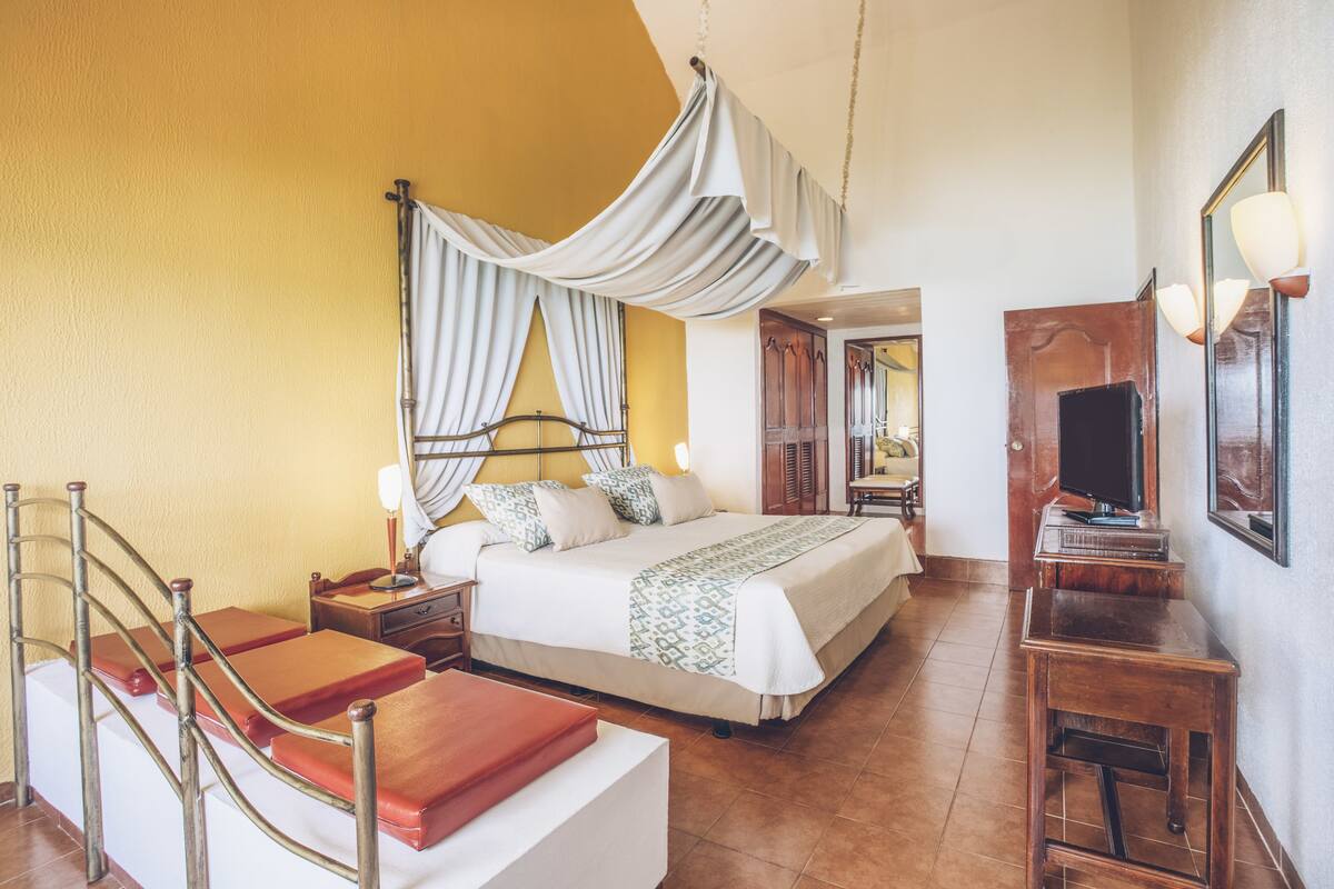 Family Duplex 2 Rooms | 1 Schlafzimmer, kostenlose Minibar, Zimmersafe, Verdunkelungsvorhänge