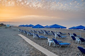 Beach - Kathrin Beach Hotel (ADELIANOS KAMPOS)