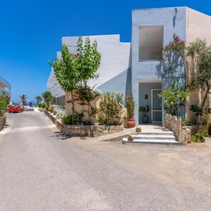 Exterior - Kathrin Beach Hotel (ADELIANOS KAMPOS)