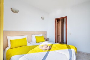 Iron/ironing board, Internet