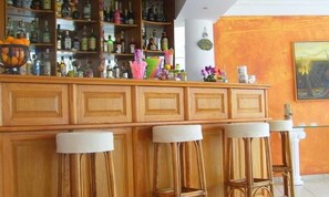 Bar (in der Unterkunft)