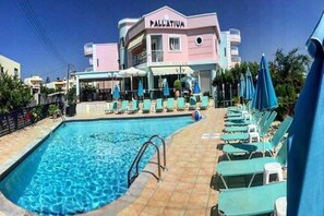 Outdoor pool - Pallatium Apartments (Gouves)