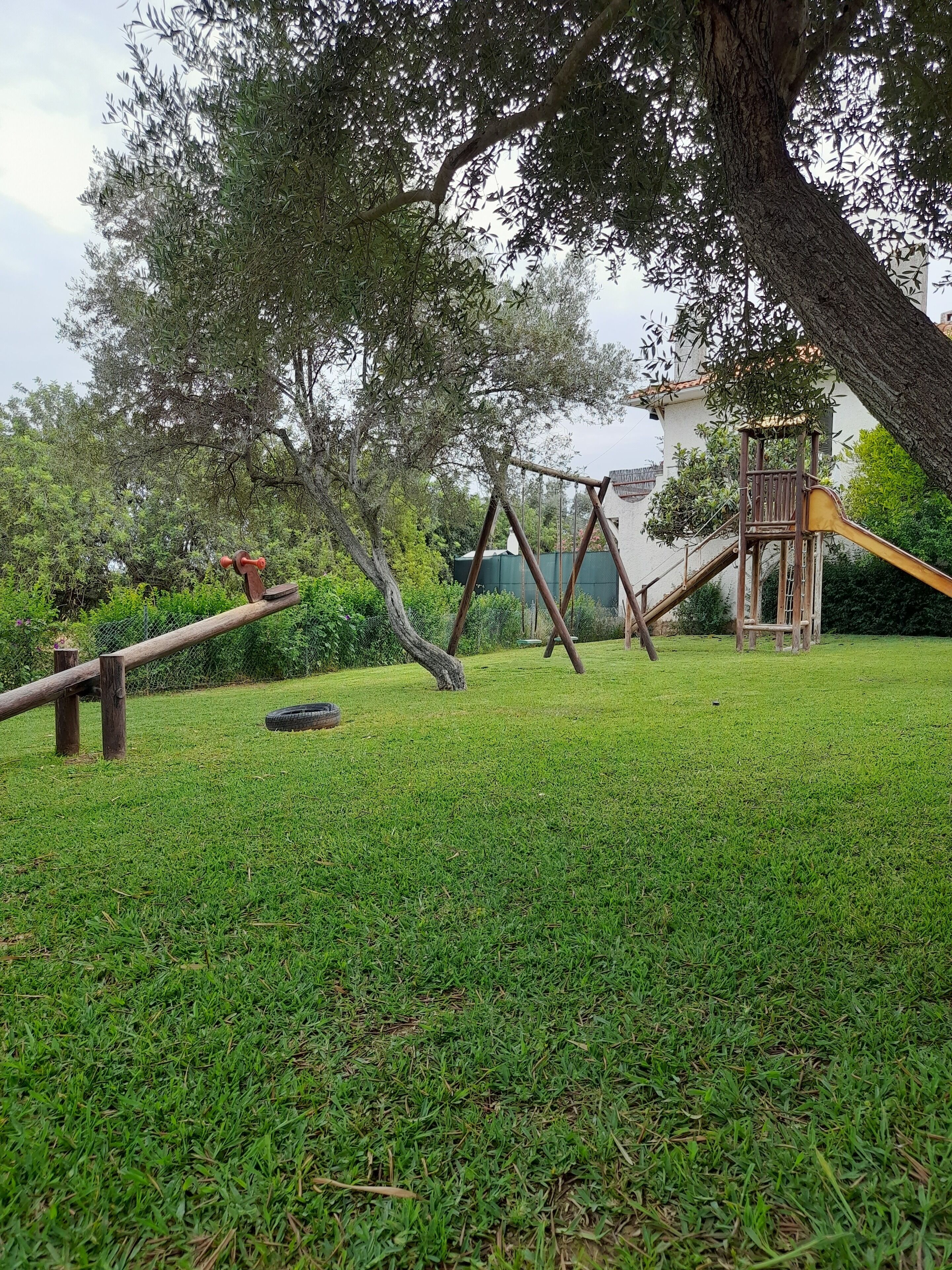 children’s play area – outdoor
