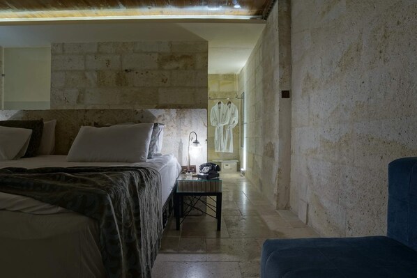 มินิบาร์ฟรีบางอย่าง, ตู้นิรภัยในห้องพัก, ห้องพักตกแต่งอย่างมีเอกลักษณ์