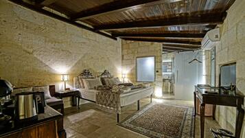 32-tums LCD-tv med satellitkanaler, tv och surfplatta