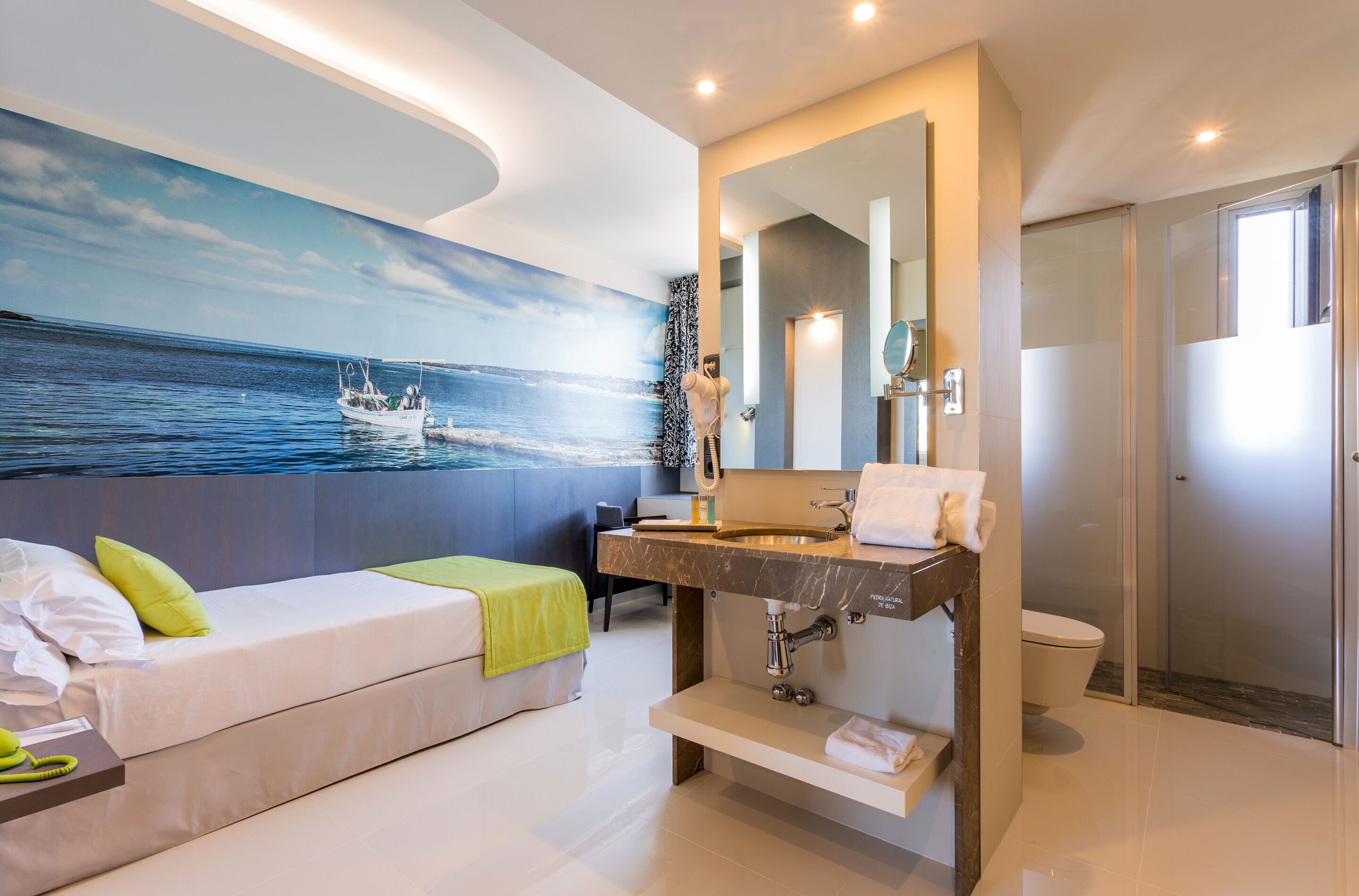 single room (joy) | bathroom | free toiletries, hair dryer, towels, soap