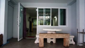 Family Room | In-room safe, desk, free WiFi