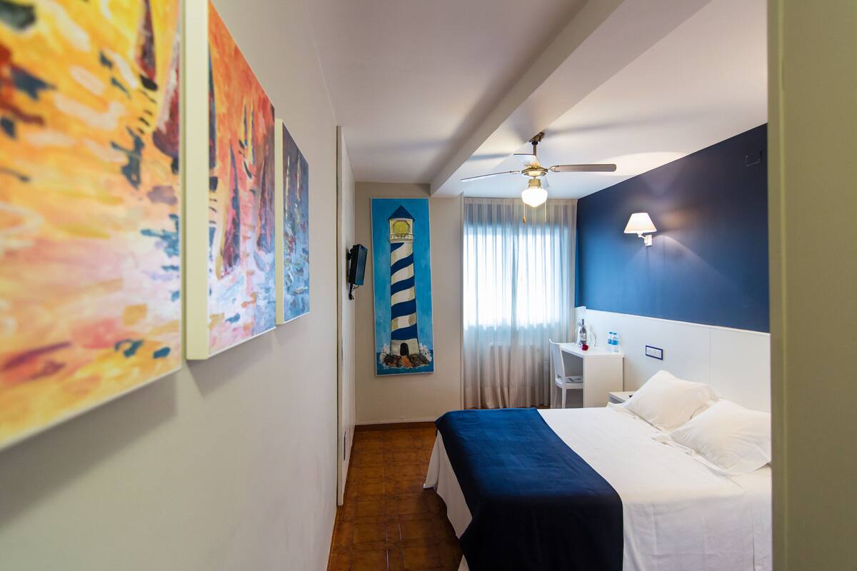 double room (ground floor) | desk, cots/infant beds, rollaway beds, free wifi