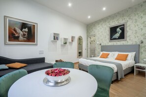 Studio Deluxe, 1 chambre | Literie de qualité, couette en duvet, lit avec matelas à plateau-coussin
