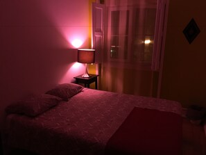 In-room safe, free WiFi