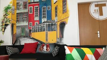 Coin salon dans le hall