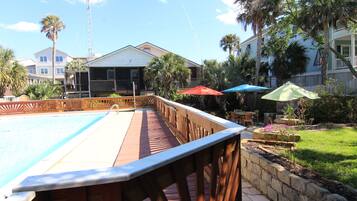 Seasonal outdoor pool