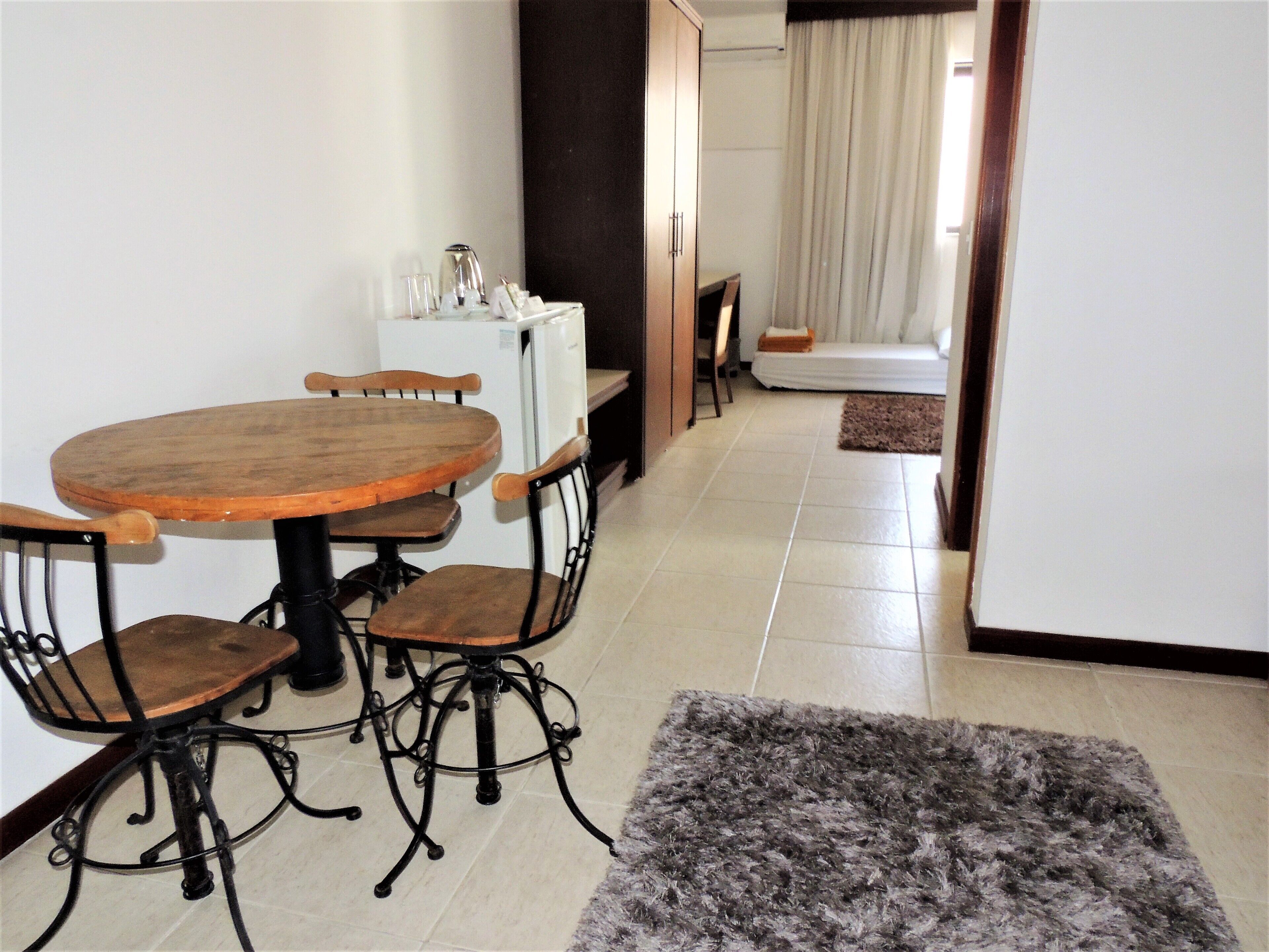 quadruplo familia superior | minibar, in-room safe, individually decorated, desk