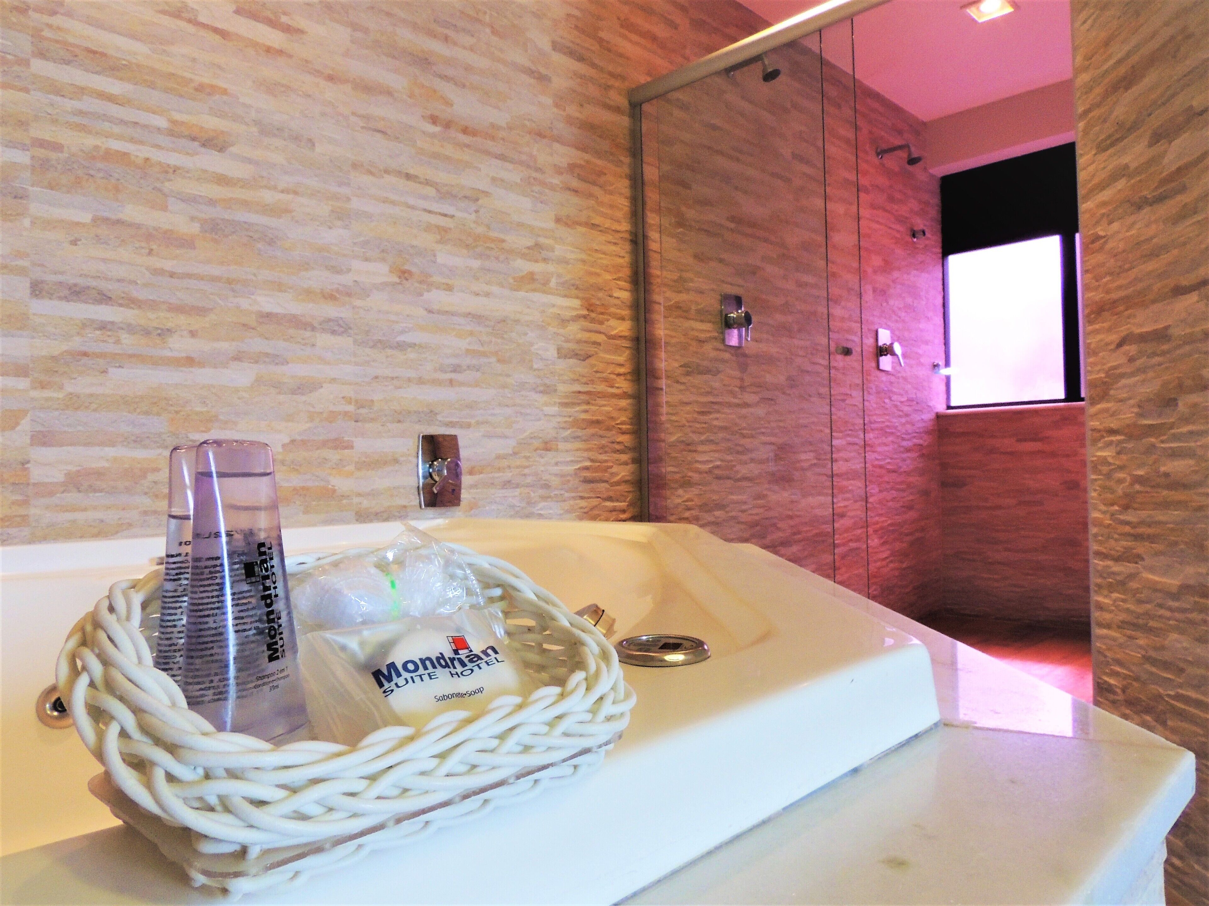 suite com sauna | minibar, in-room safe, individually decorated, desk