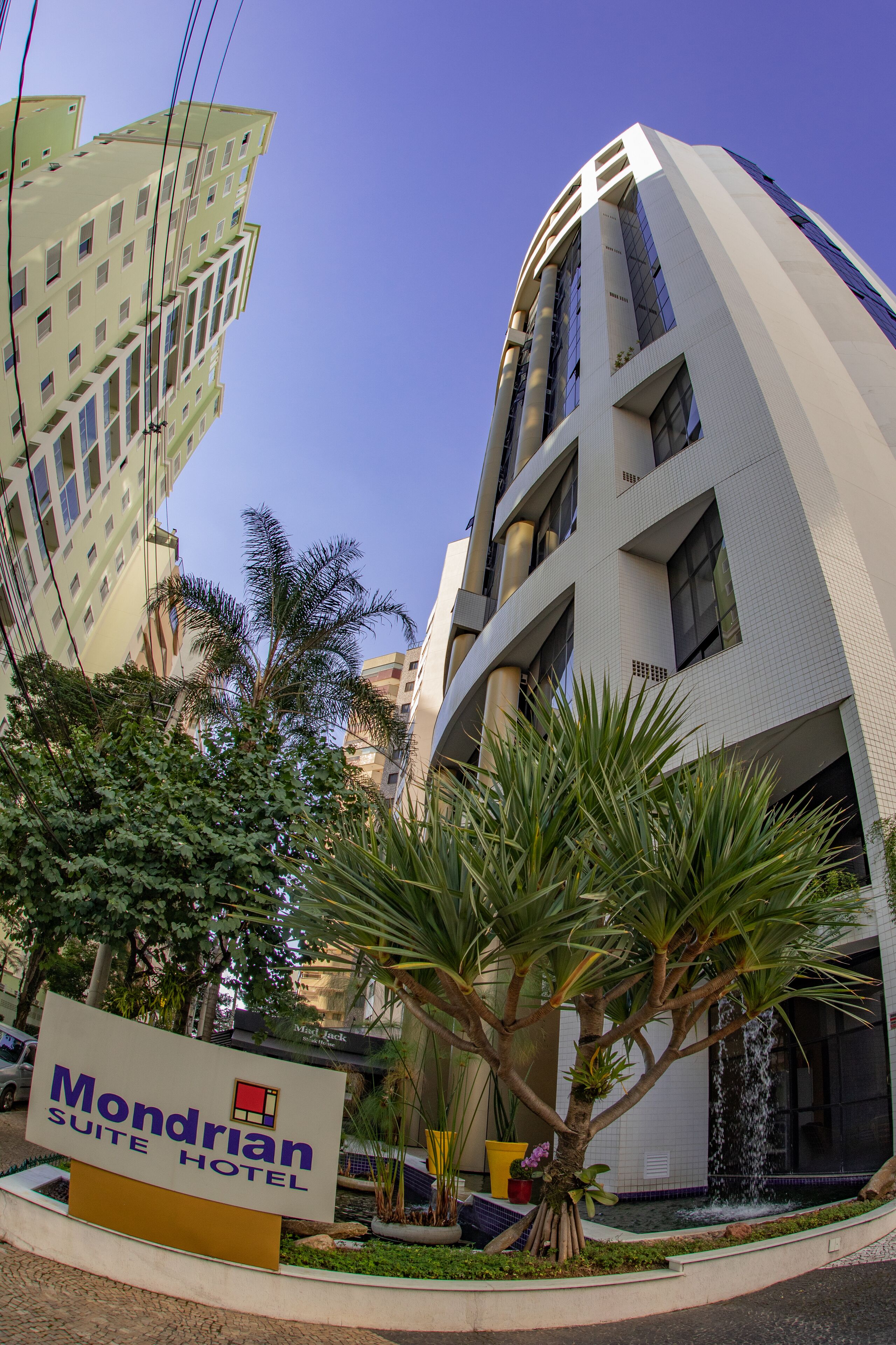 Foto - Mondrian Suite Hotel