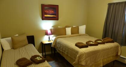 Bent Prop Inn & Hostel Downtown