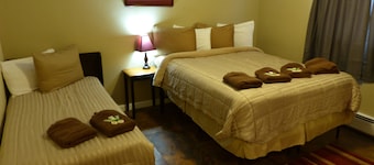 Bent Prop Inn & Hostel Downtown