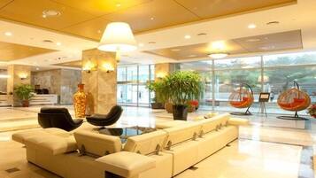 Sala de estar en el lobby