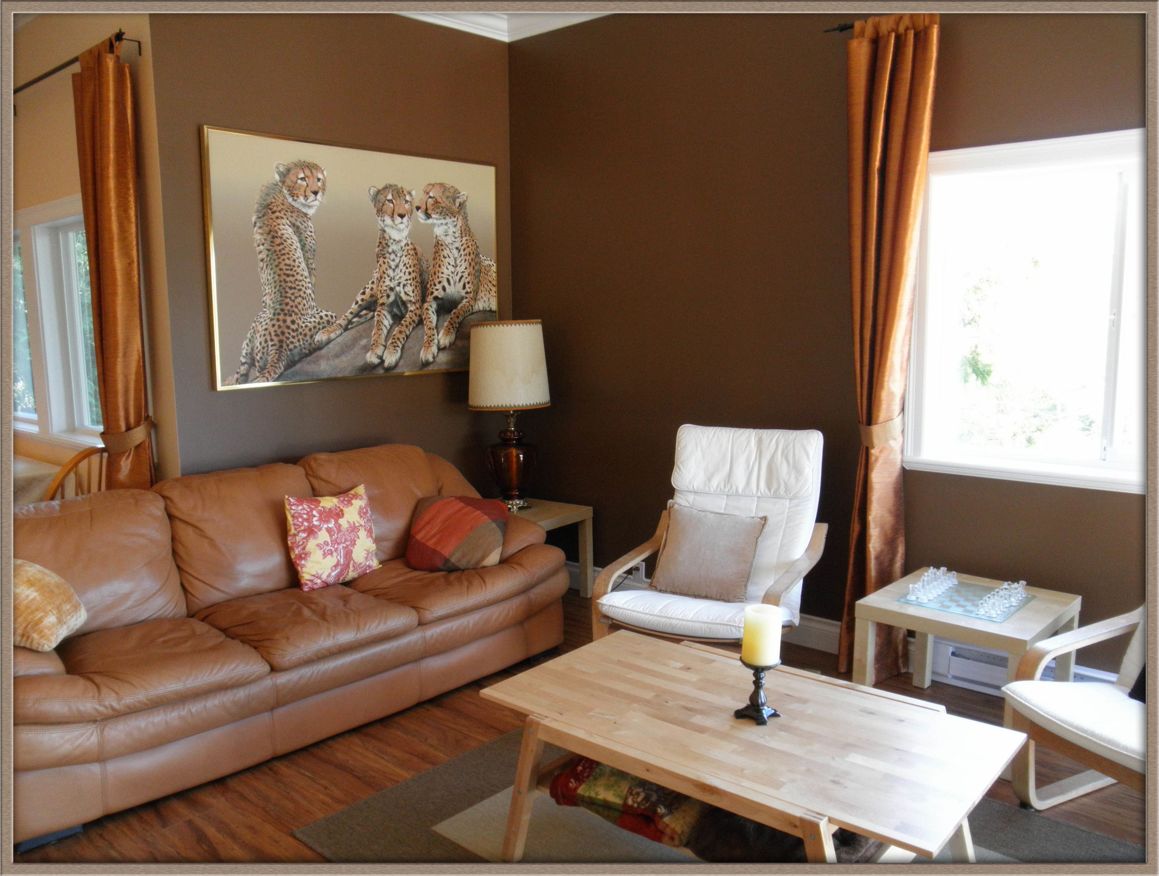 Leopard Suite | Living room