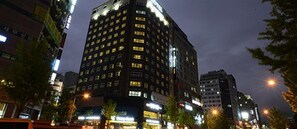 Front of property – evening/night - Hotel Graytone Dunsan (Daejeon)