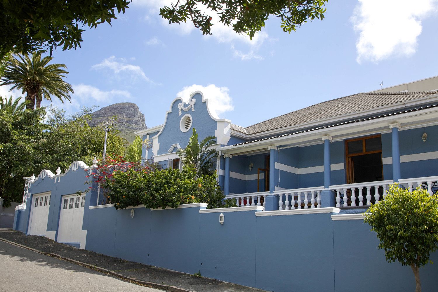 Fachada da propriedade