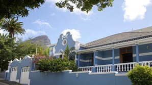 Unclassified image, 2 of 30, button - The Blue House (Cape Town)
