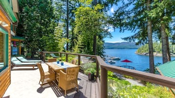 Ocean View Balcony Suite | Terrace/patio