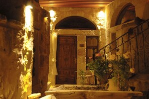 Cave Suite with Hammam | 1 bedroom, premium bedding, down comforters, in-room safe