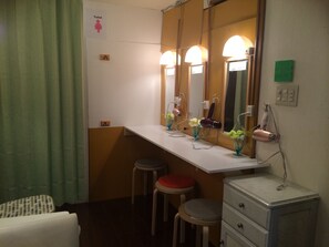 Property amenity - SAKURA GUEST HOUSE OSAKA DOUTONBORI - Hostel (Osaka)