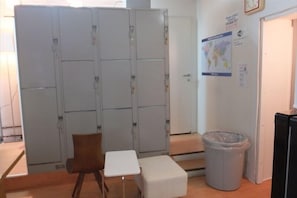 Property amenity - SAKURA GUEST HOUSE OSAKA DOUTONBORI - Hostel (Osaka)