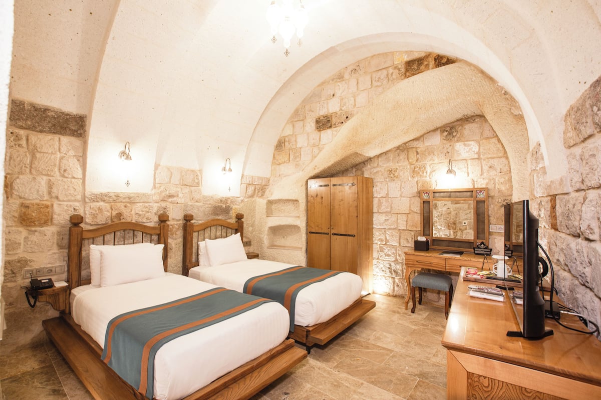 Standard Room, 1 Double Bed, Non Smoking | 1 bedroom, premium bedding, minibar, in-room safe