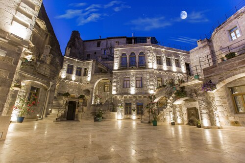 Imperial Cave Suites & Spa