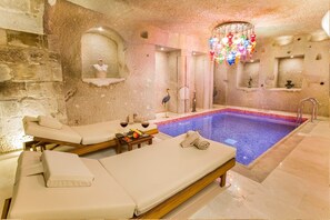 Imperial Suit, Non Smoking | Bathroom | Designer toiletries, hair dryer, slippers, heated floors