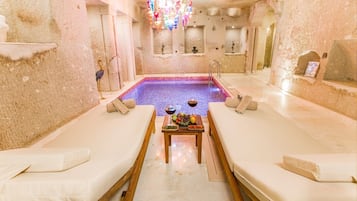 Imperial Suit, Non Smoking | Bathroom | Designer toiletries, hair dryer, slippers, heated floors