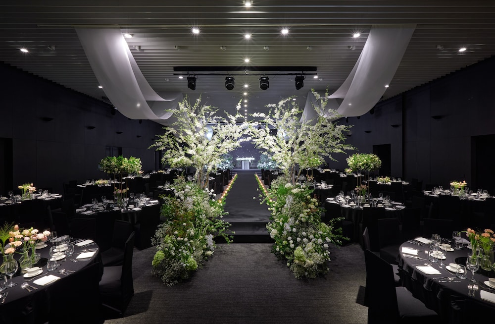 GLAD Hotel Yeouido Seoul by null