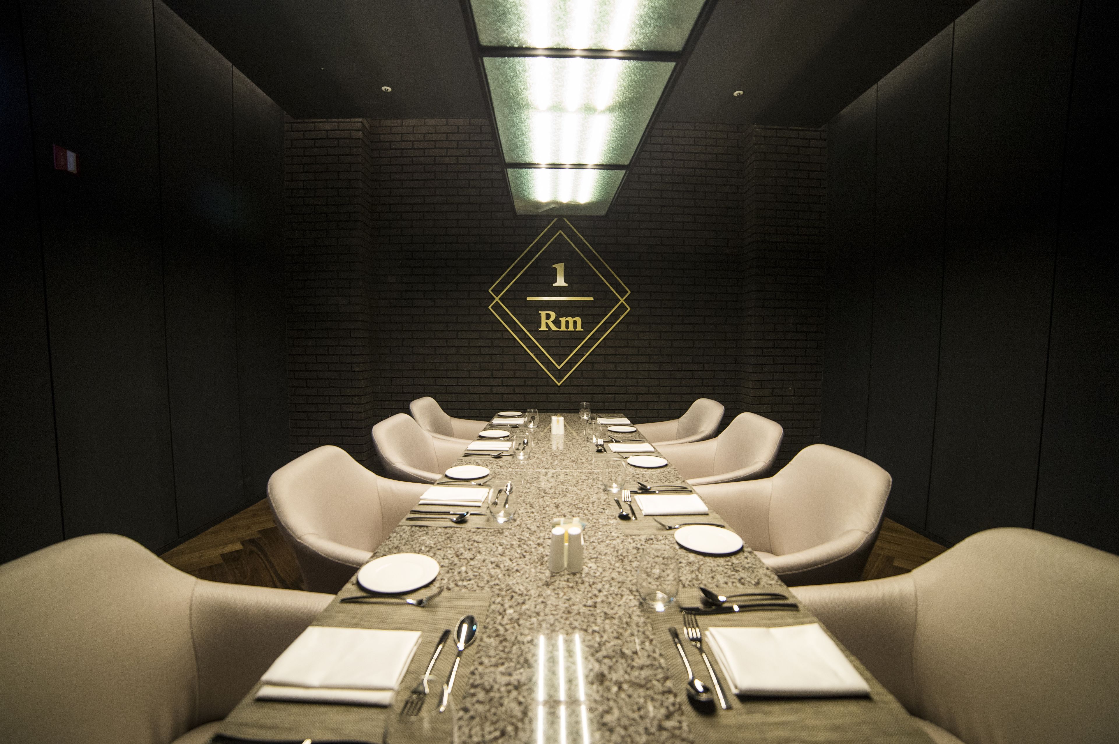 2 restaurants, breakfast, lunch, dinner served; modern european cuisine