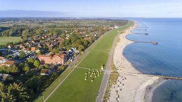 Doppelzimmer, Meerblick | Strand | Am Strand, weißer Sandstrand