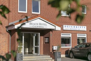 Exterior - Beach Hotel California (Schönberg)