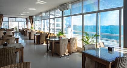 Aristocrat Residence & Hotel