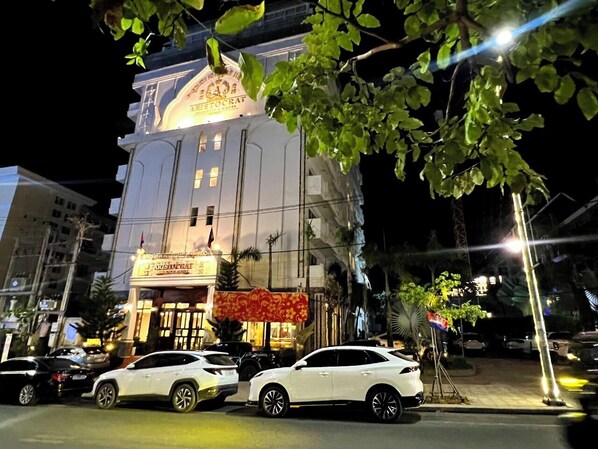 Front of property - Aristocrat Residence & Hotel (Sihanoukville)