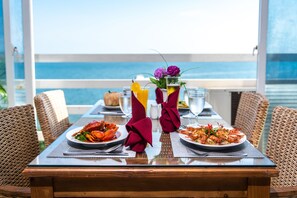 Dining - Aristocrat Residence & Hotel (Sihanoukville)