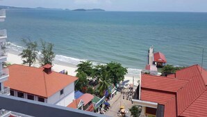 Thành phố nhìn từ nơi lưu trú