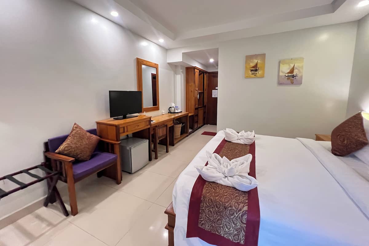 Superior Room, 1 Katil Raja (King) | 1 bilik tidur, peralatan tempat tidur premium, gebar bulu kapas 