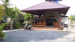 Check-in/check-out kiosk - Khaolak Summer House Resort (Takua Pa)