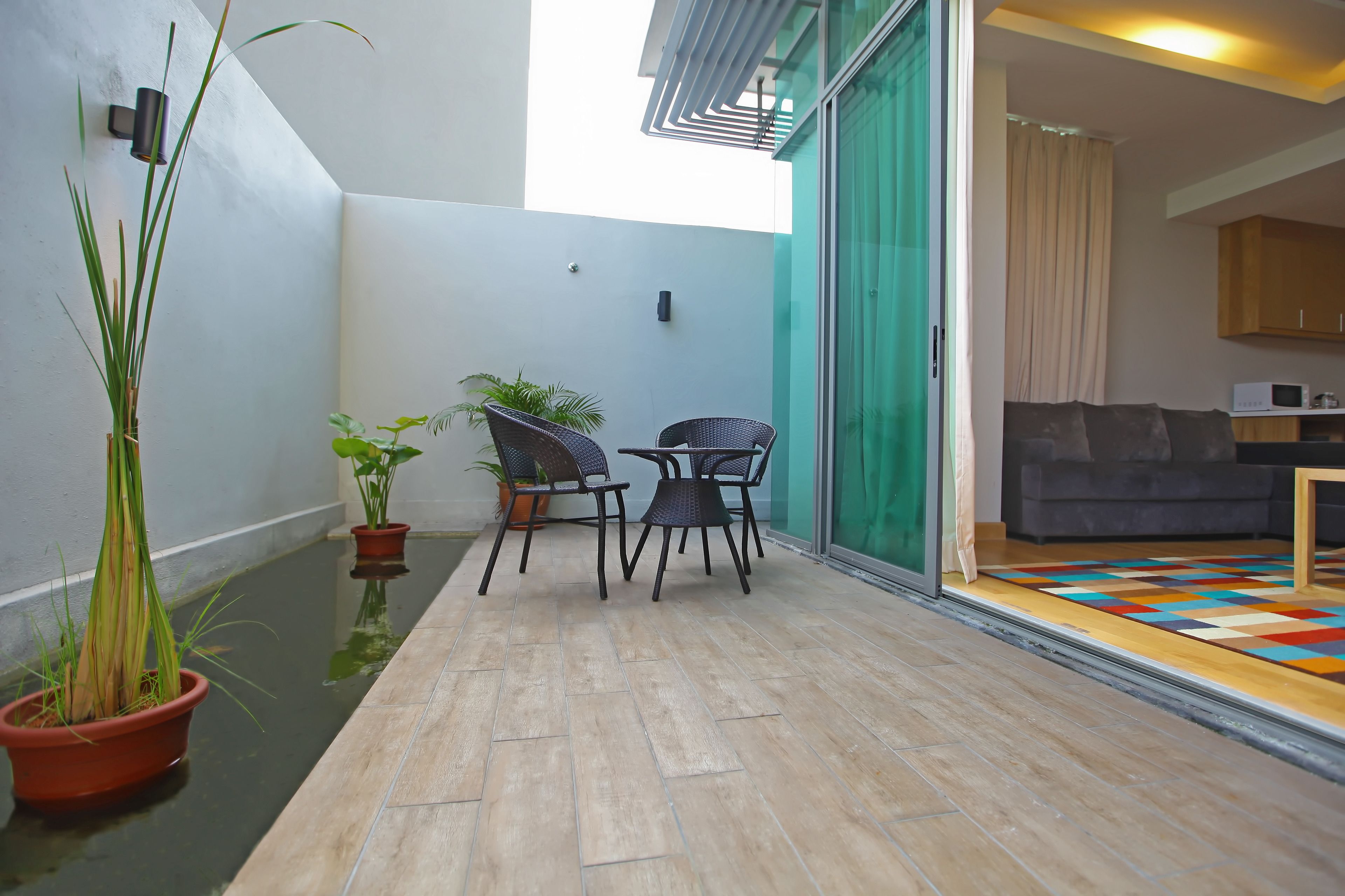 premier suite | in-room safe, iron/ironing board, rollaway beds, free wifi