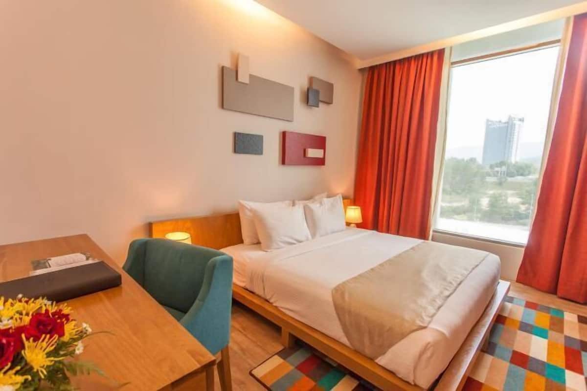 In-room safe, iron/ironing board, rollaway beds, free WiFi