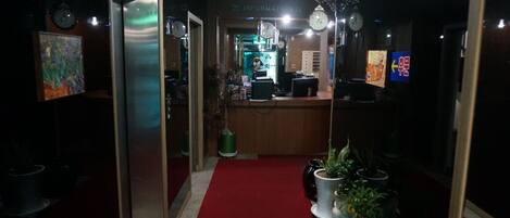 Check-in/check-out kiosk