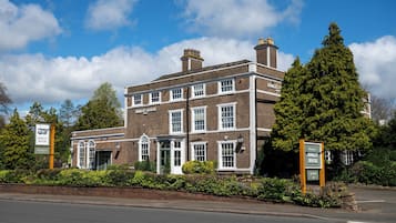 Fachada da propriedade