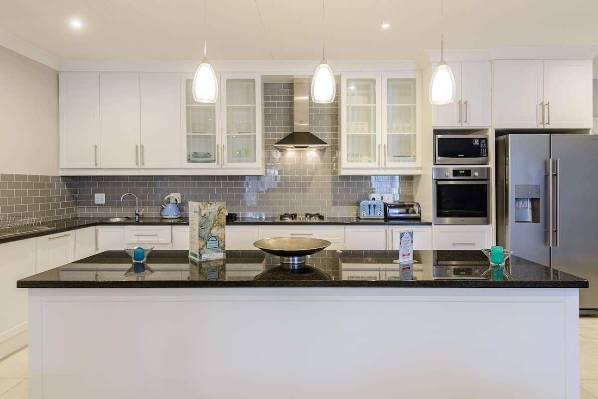 one bedroom apartment with patio | private kitchen | electric kettle