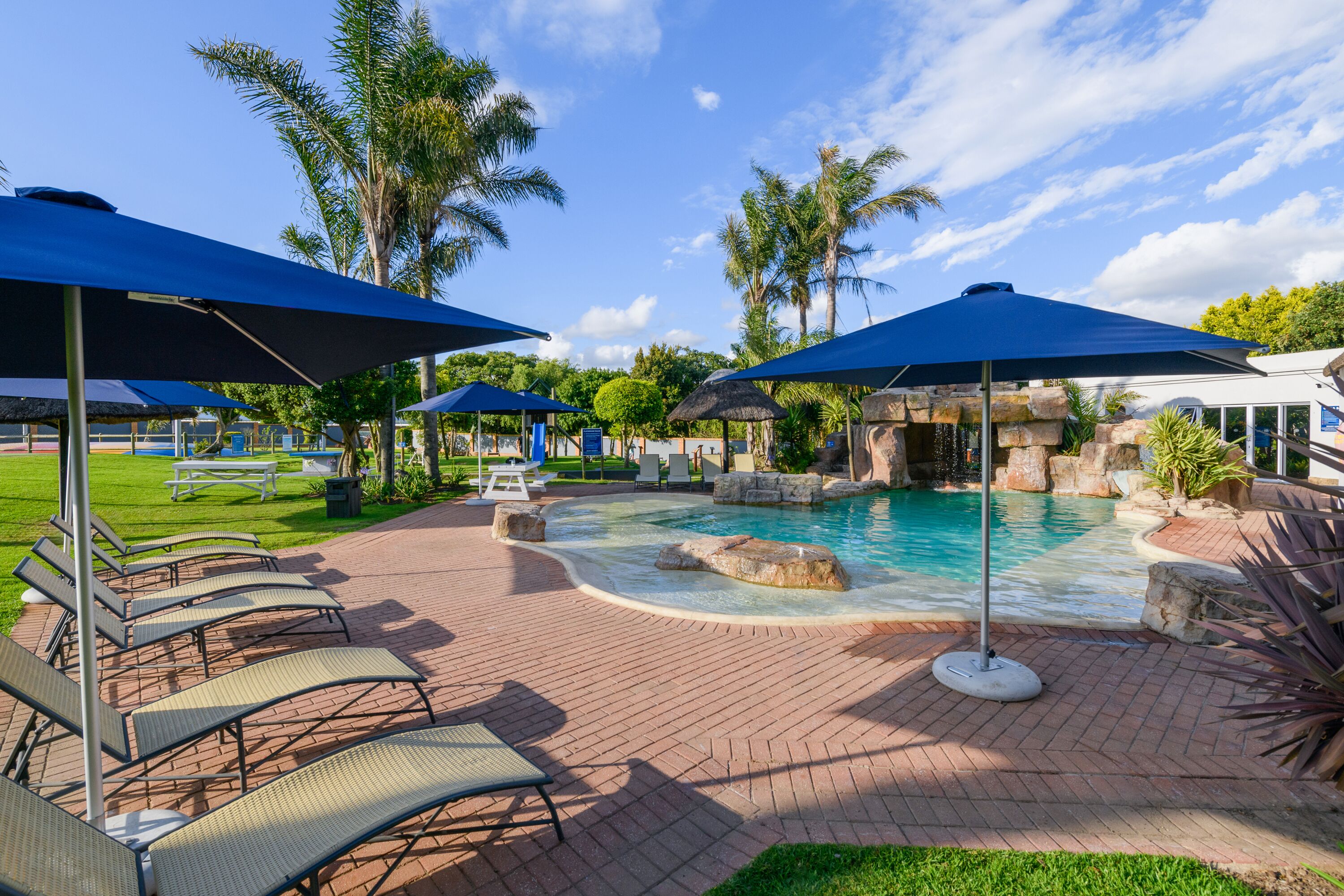 outdoor pool, pool loungers